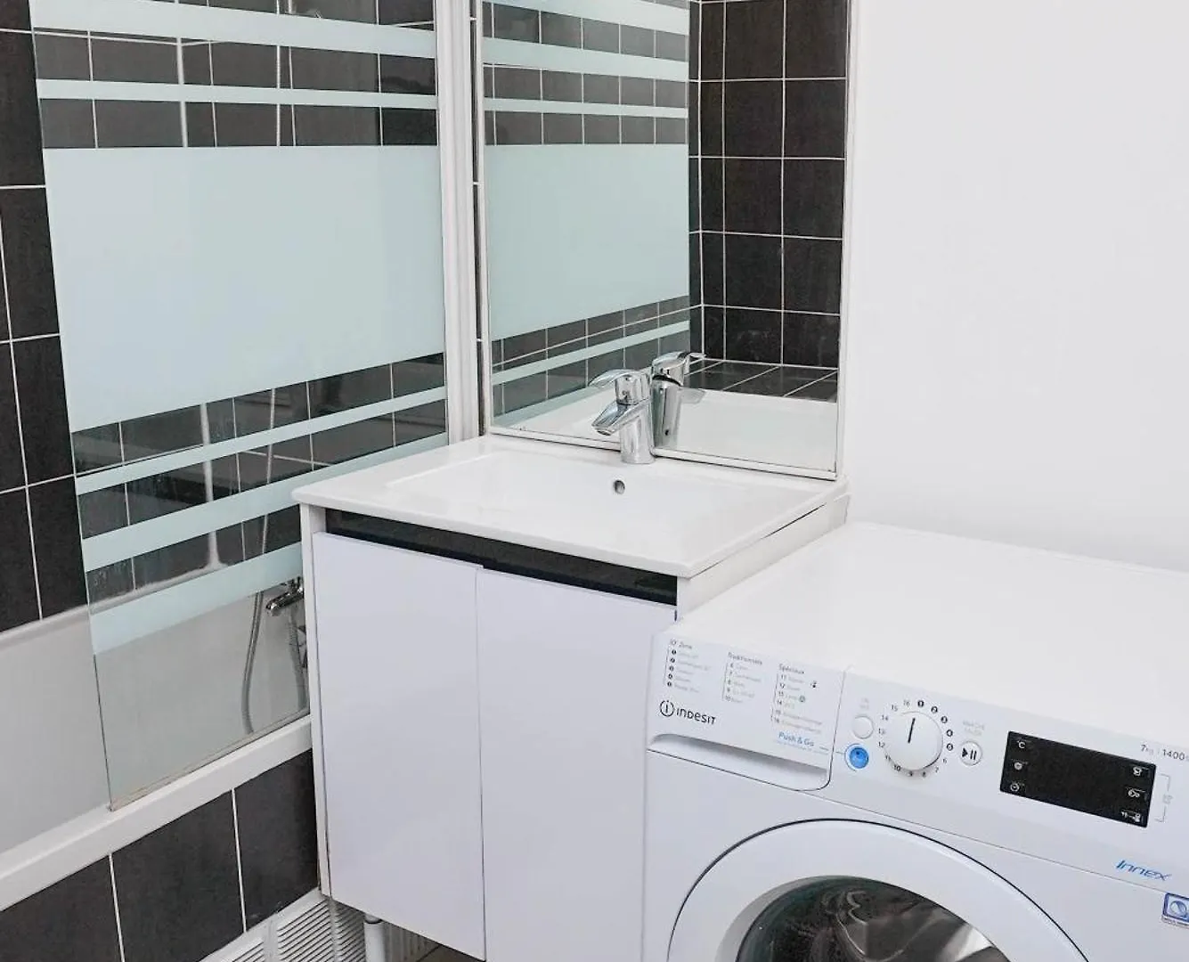 아파트 Cosy 4-6 Personnes 15eme *